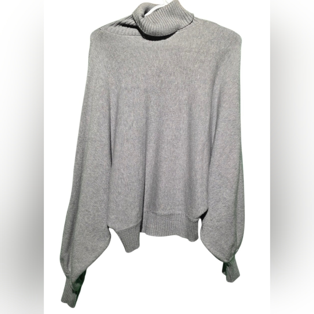 Anthropologie Oliver.O Gray Cable Knit Women's Sweater EUC Medium PTP 25 - Picture 2 of 3